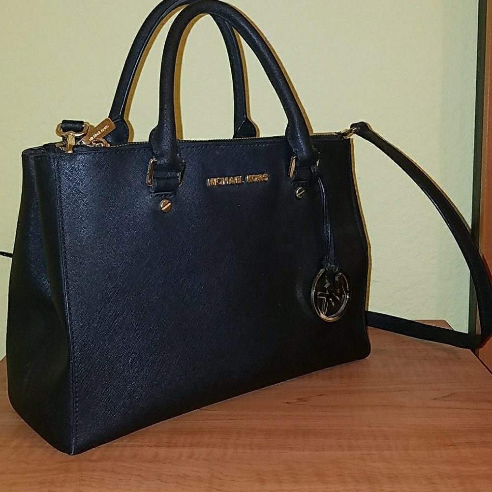 Michael Kors Sutton Saffiano Leather MD
